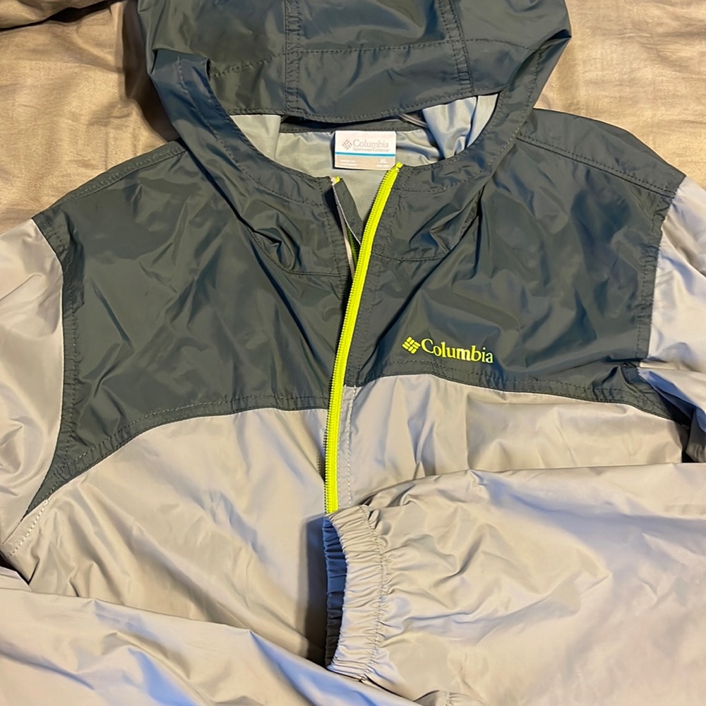 Like new kids Columbia rain jacket